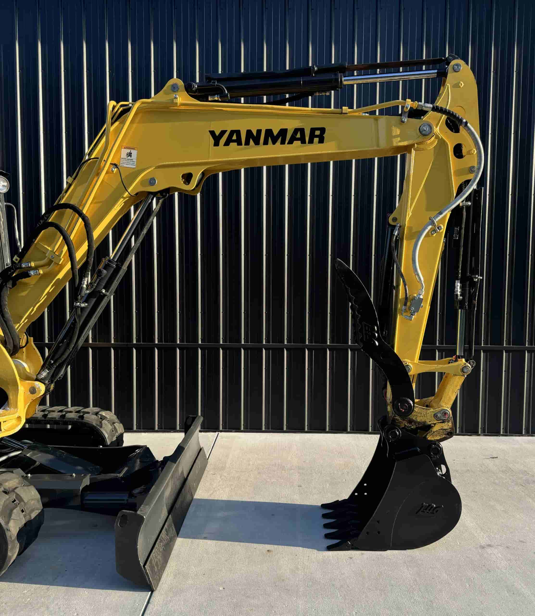 2019 YANMAR VIO55-6A
